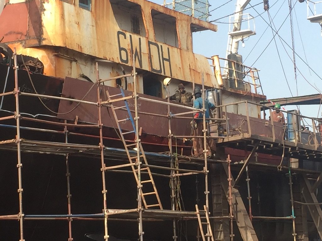 Intervention E2I sur bateau a Dakarnave